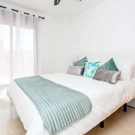 Lets In The Sun Calablanca Apartment *